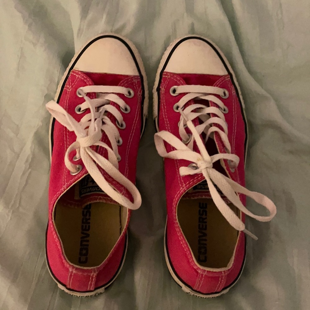 Pink converses! Size 7